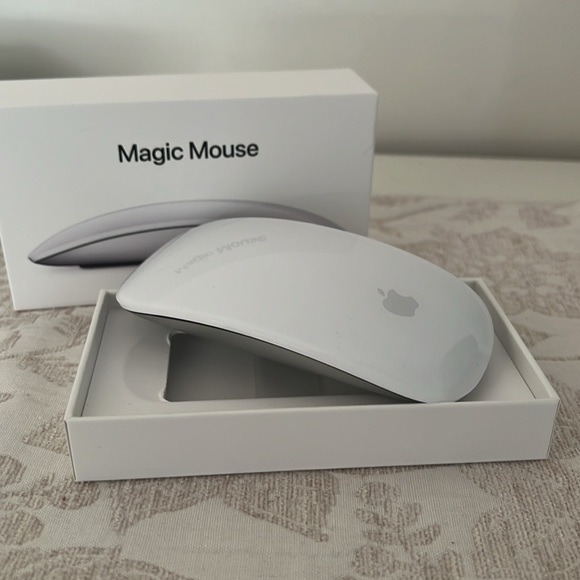 Apple Magic Mouse - Picture 3 of 4
